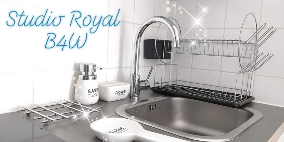 Studio Royal By Beds4Wanderlust - Place Du Marche Avec Parking Prive Фонтенбло Номер фото